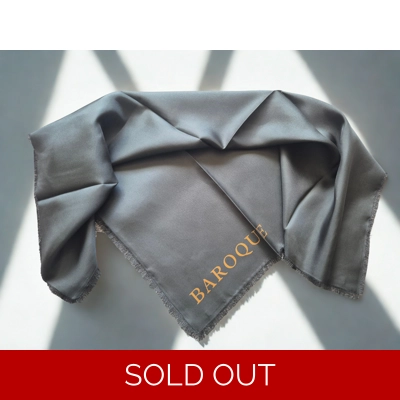 Baroque Plain Black - Fringe Edge